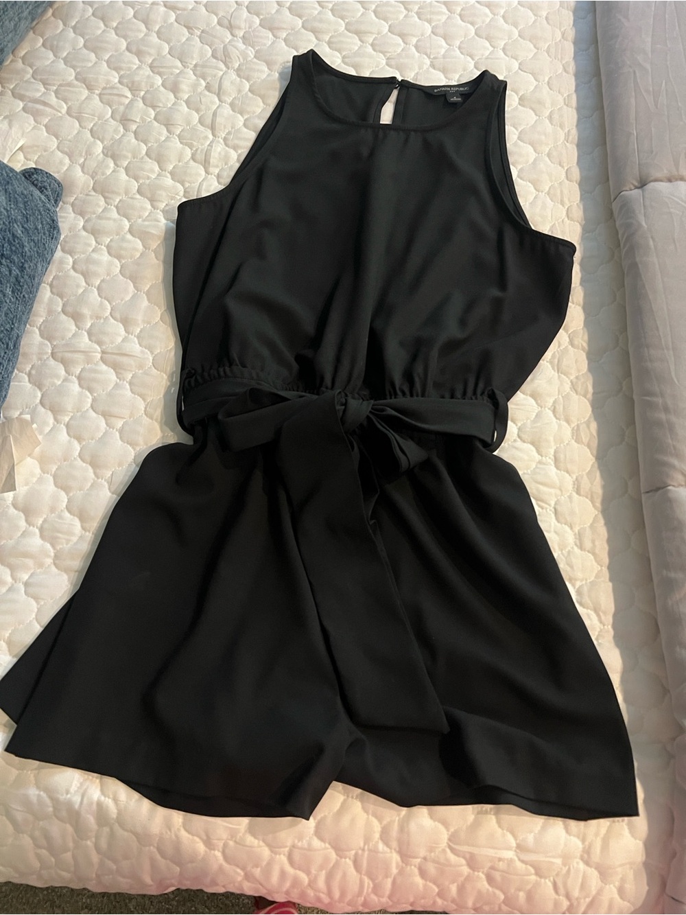 Banana Republic Black Sleeveless Tie-Waist Romper size 4